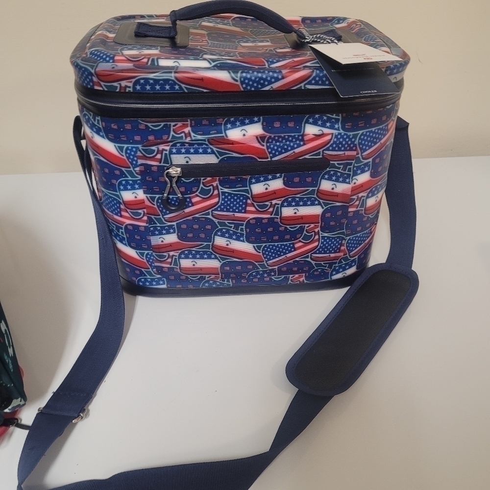 Vineyard Vines  Whale and USA Flag Red White & Blue 12 Can Cooler NWT